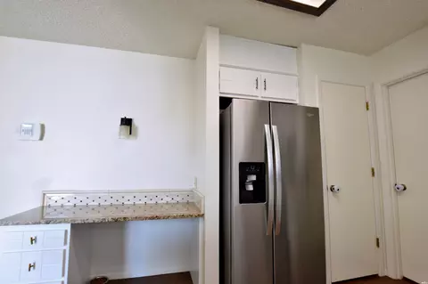 Kitchen - 1200 Lexington, Clovis, NM 88101 photo 9 of 9