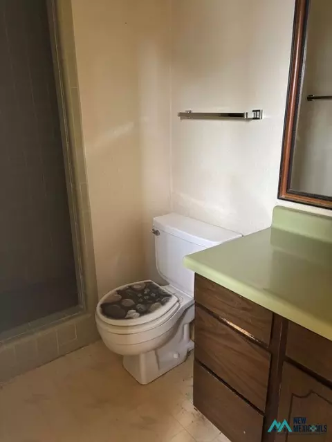 Bath - 1524 Layton Ct, Clovis, NM 88101 photo 2 of 2