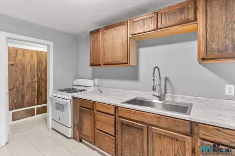 Kitchen - 1209 N Connelly, Clovis, NM 88101 photo 2 of 3