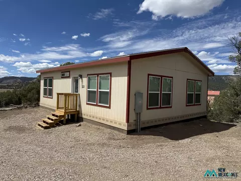 23 Juniper Ln, Los Ojos, NM 87551