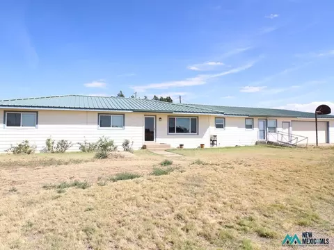 405 S Broadway, Grady, NM 88120