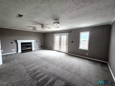 Living - 1688 Curry Road 3, Clovis, NM 88101 photo 7 of 9