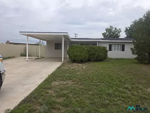 7 Oak Dr, Roswell, NM 88203