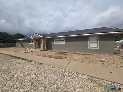 1201 W Hobbs St, Roswell, NM 88201