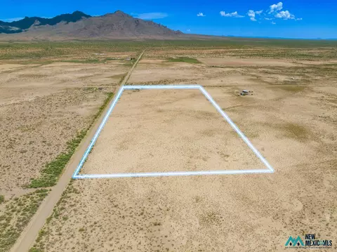 77 Montezuma Rd, Deming, NM 88030