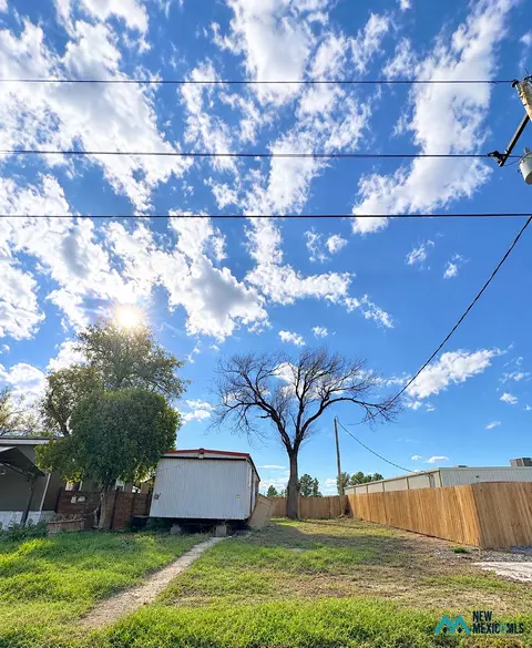 1005 Leech #/2, Hobbs, NM 88240