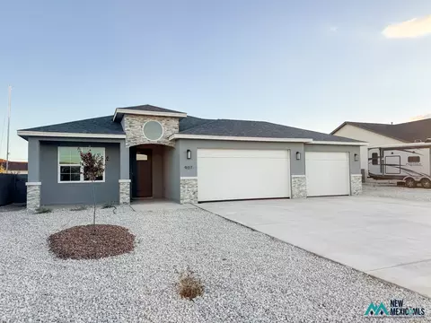 907 Pima Dr, Carlsbad, NM 88220