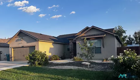1727 E Tanglewood Ave, Hobbs, NM 88240