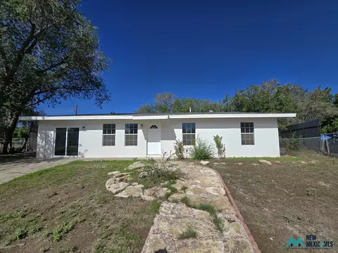6 Park Pl, Roswell, NM 88201