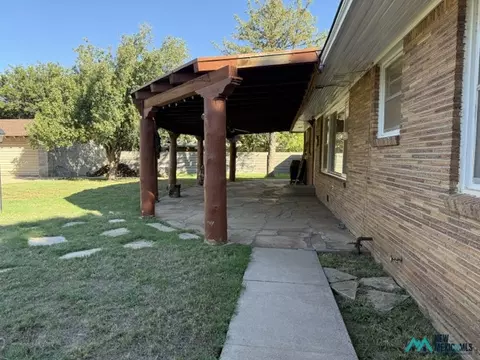 Exterior - 2016 Axtell St, Clovis, NM 88101 photo 4 of 13