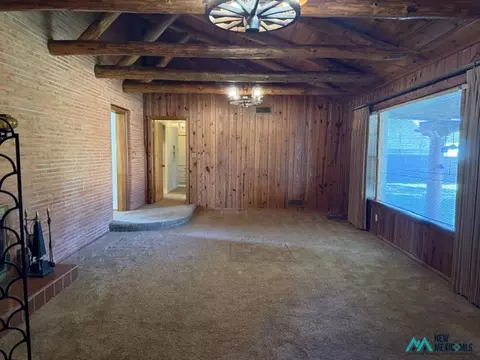 Living - 2016 Axtell St, Clovis, NM 88101 photo 5 of 11