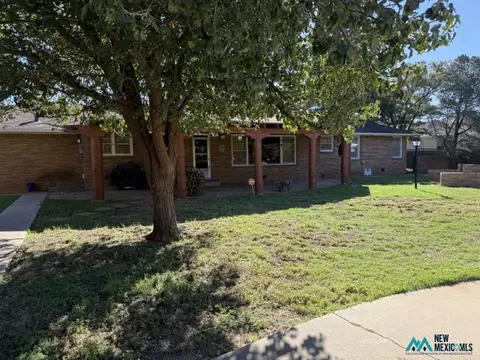 Exterior - 2016 Axtell St, Clovis, NM 88101 photo 7 of 13