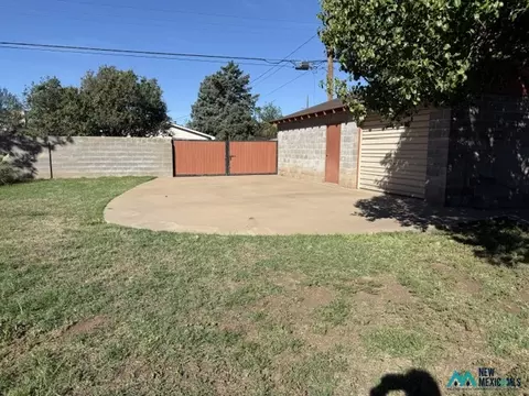 Exterior - 2016 Axtell St, Clovis, NM 88101 photo 5 of 13