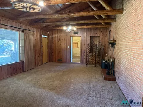 Living - 2016 Axtell St, Clovis, NM 88101 photo 2 of 11