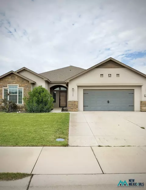 5208 W Hardtack Rd, Hobbs, NM 88240
