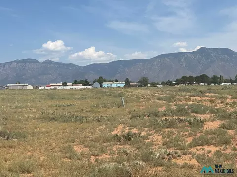 11 Bk 5 Tr 12 Mayo Loop #12, Los Lunas, NM 87031