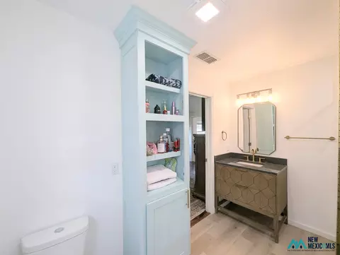 Bath - 3910 Don January Ave, Clovis, NM 88101 photo 2 of 7