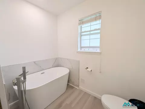 Bath - 3910 Don January Ave, Clovis, NM 88101 photo 3 of 7