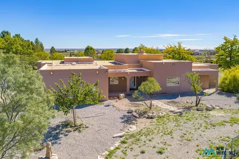 3403 Young Pl, Roswell, NM 88201