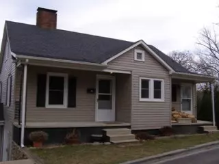 26 Maple St, Canton, NC 28716 photo 1