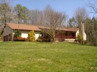 186 V D Green Rd, Sylva, NC 28779 photo 1