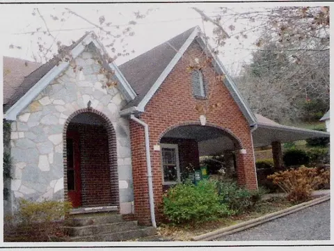 180 Jackson St, Sylva, NC 28779 photo 1