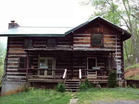 130 Roundtop Trl, Sylva, NC 28779 photo 1