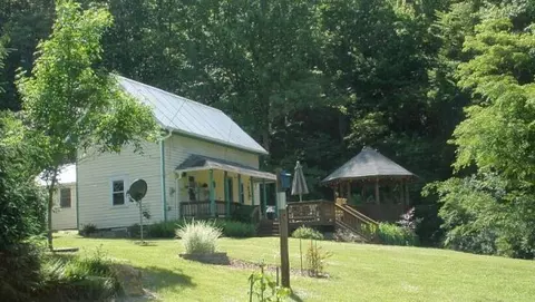 1004 Tunnel Mountain Rd, Sylva, NC 28779 photo 1