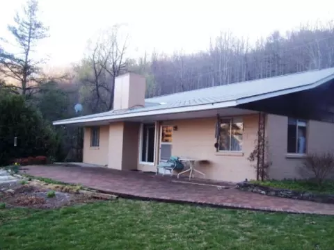 106 Hazelnut Ln, Cullowhee, NC 28723 photo 1