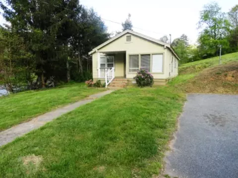 49 E Hall Hts, Sylva, NC 28779 photo 1