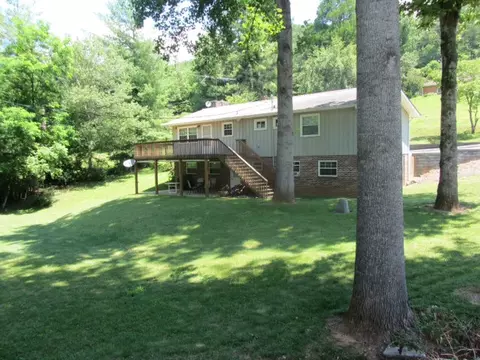 223 Rolling Grn, Sylva, NC 28779 photo 1