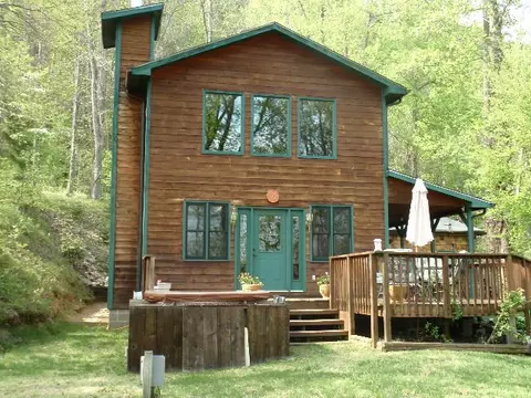 897 Oleander Ln, Sylva, NC 28779 photo 1