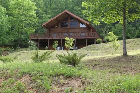 213 Chicory Rdg, Sylva, NC 28779 photo 1