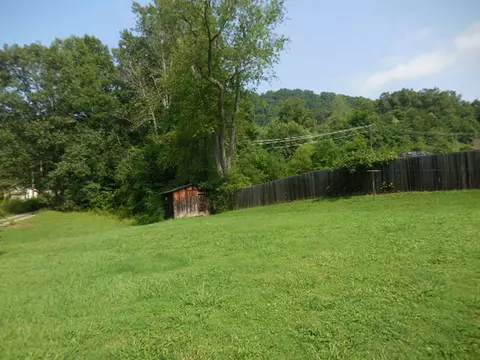 128 Barnes Rd, Sylva, NC 28779 photo 4