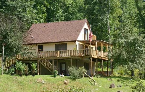 9 Top Drop Ln, Sylva, NC 28779 photo 1