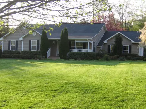 153 Beechwood Dr, Sylva, NC 28779 photo 1