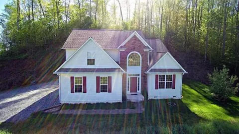 59 Woodfin Rd, Sylva, NC 28779 photo 2