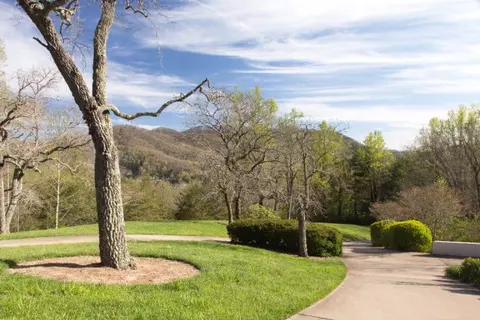 556 Falls Cir, Sylva, NC 28779 photo 9