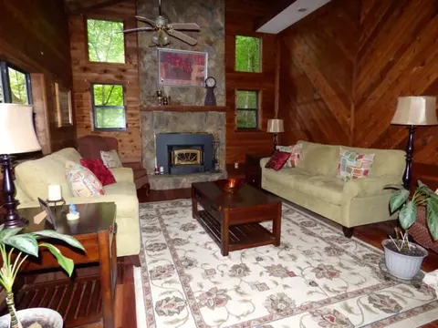 37 Jade Rd, Sylva, NC 28779 photo 2