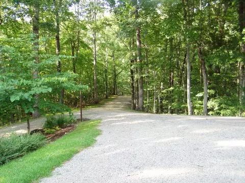 1386 W Old Murphy Rd, Franklin, NC 28734 photo 2