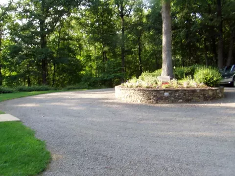 1386 W Old Murphy Rd, Franklin, NC 28734 photo 3