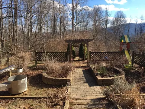 325 Falcon Hill Dr, Sylva, NC 28779 photo 10
