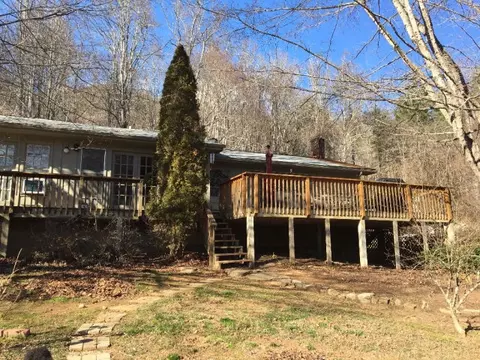 325 Falcon Hill Dr, Sylva, NC 28779 photo 4