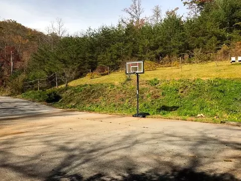 566 Frady Cove Rd, Sylva, NC 28779 photo 5