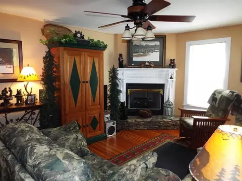 92 E Hemlock St, Dillsboro, NC 28725 photo 4