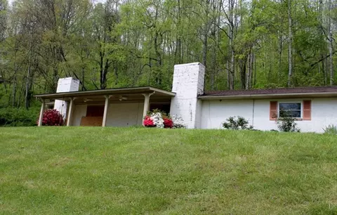 327 Mountain View Rd, Sylva, NC 28779 photo 1