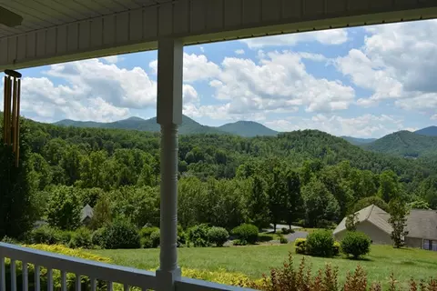 141 Mule Pen, Sylva, NC 28779 photo 4