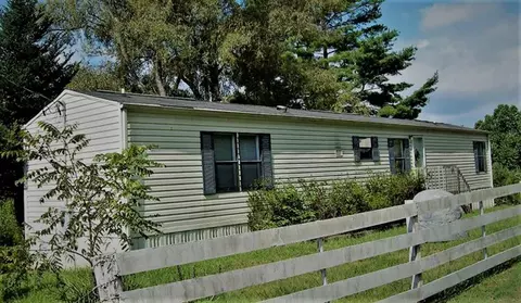 386 Noah Gibson Rd, Franklin, NC 28734 photo 1