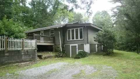 75 Chipmunk Ln, Sapphire, NC 28774 photo 1