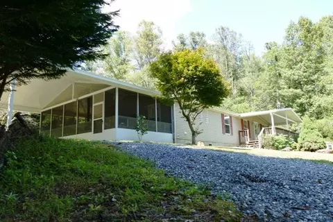 1303 Nickajack Rd, Franklin, NC 28734 photo 1